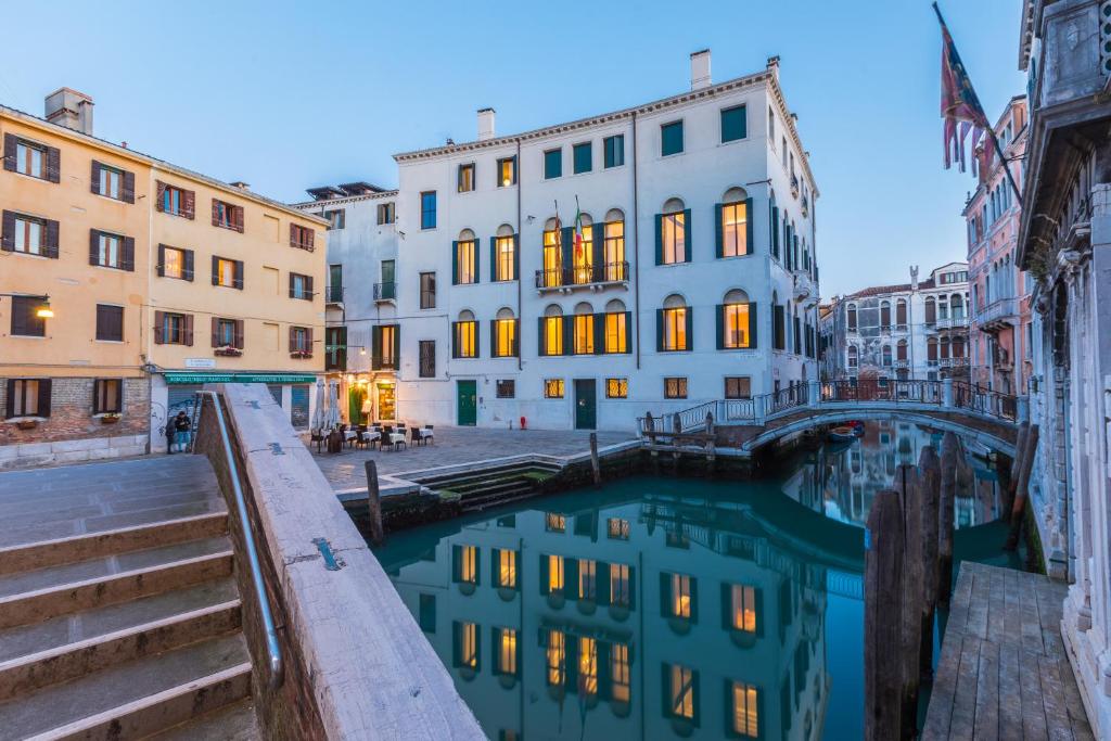 Palazzo Morosini Degli Spezieri - Apartments